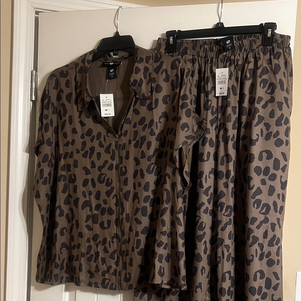 Ashley Stewart Brown Leopard Print Set